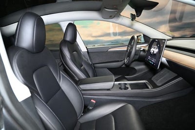 2025 Tesla Model Y Long Range