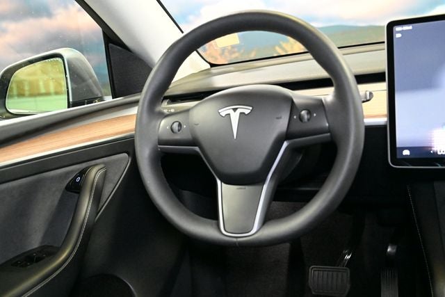 2025 Tesla Model Y Long Range