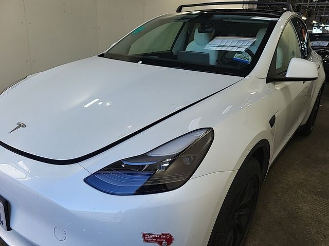 2023 Tesla Model Y's photo