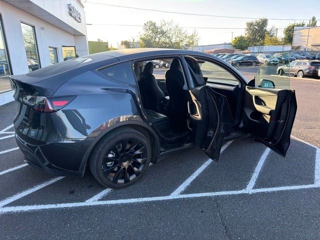 2025 Tesla Model Y Long Range