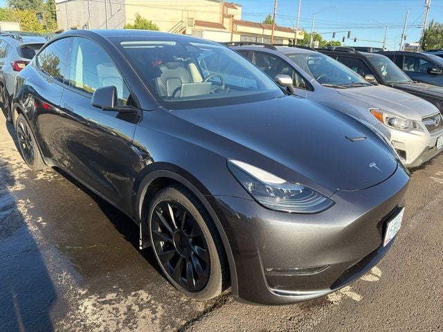 2025 Tesla Model Y Long Range