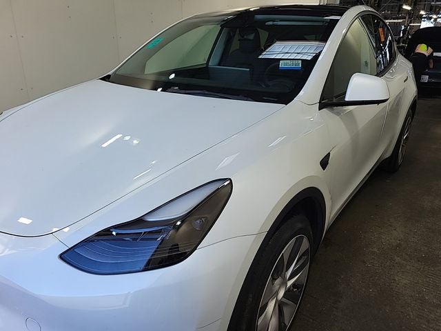 2023 Tesla Model Y's photo