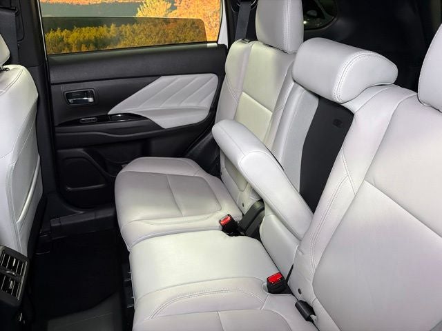 2022 Mitsubishi Outlander PHEV SEL