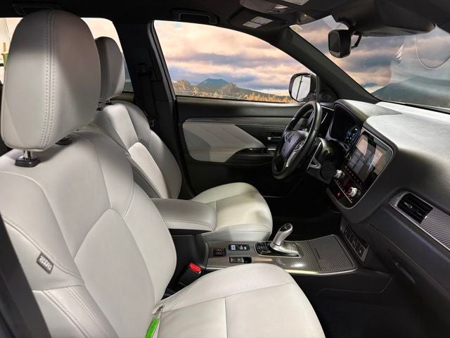 2022 Mitsubishi Outlander PHEV SEL
