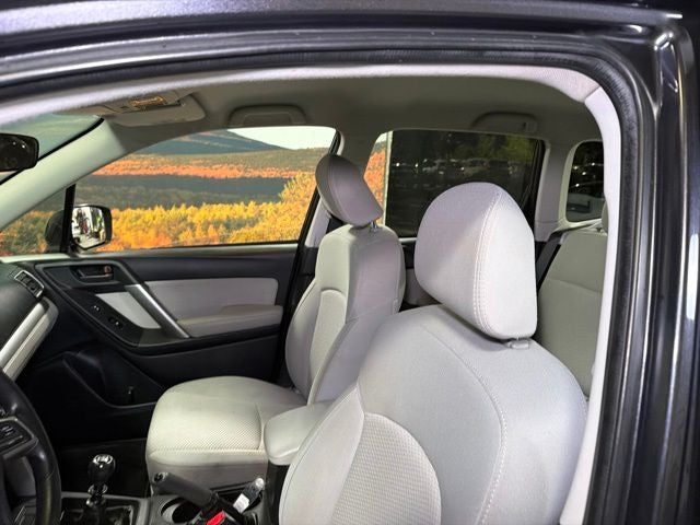 2016 Subaru Forester 2.5i