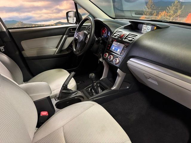 2016 Subaru Forester 2.5i