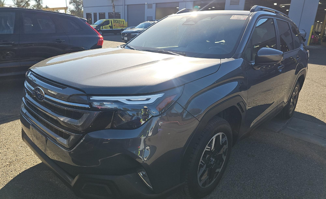 2025 Subaru Forester Premium