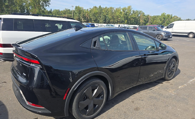 2023 Toyota Prius LE