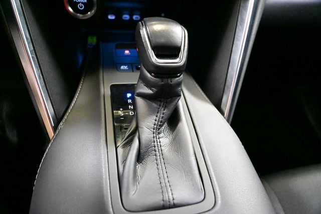 2024 Toyota Venza LE