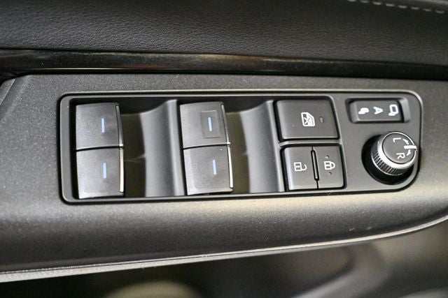 2024 Toyota Venza LE