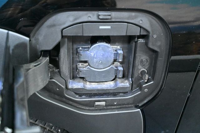 2025 Subaru Solterra Premium