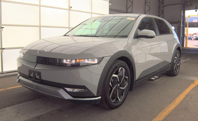 2024 Hyundai IONIQ 5 SE