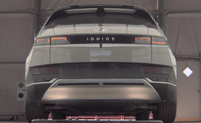 2024 Hyundai IONIQ 5 SE