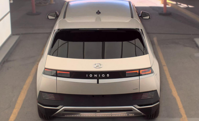 2024 Hyundai IONIQ 5 SEL