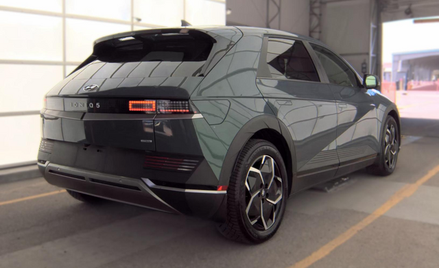 2024 Hyundai IONIQ 5 SEL
