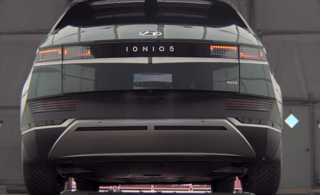 2024 Hyundai IONIQ 5 SEL
