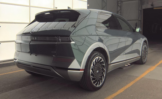 2024 Hyundai IONIQ 5 Limited