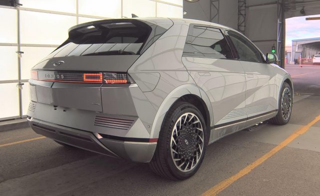 2024 Hyundai IONIQ 5 Limited