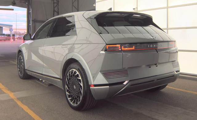 2024 Hyundai IONIQ 5 Limited