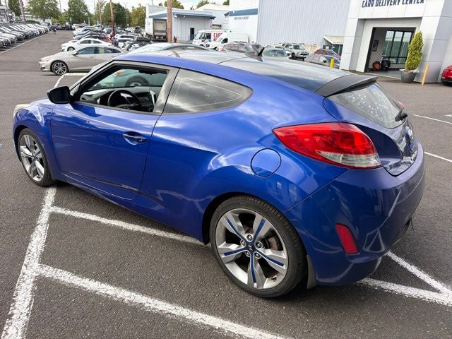 2013 Hyundai Veloster Base w/Black