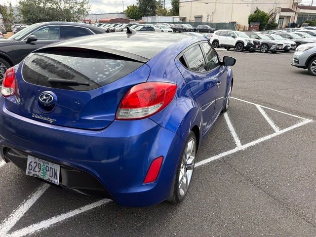2013 Hyundai Veloster Base w/Black