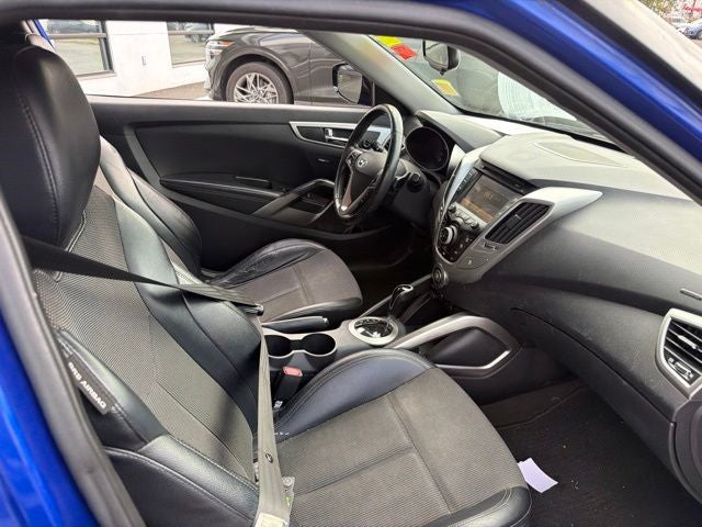 2013 Hyundai Veloster Base w/Black