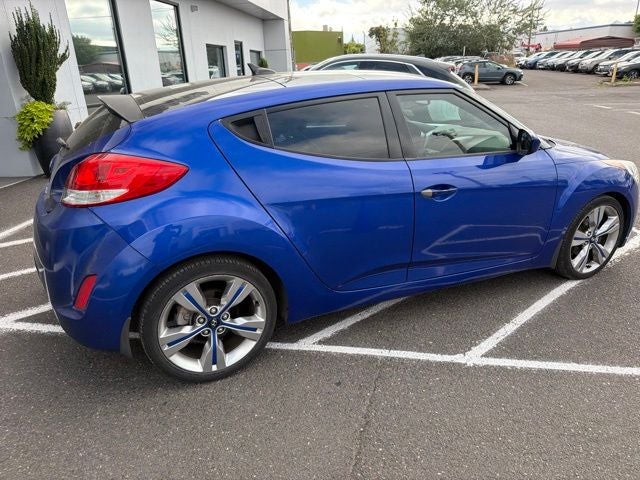 2013 Hyundai Veloster Base w/Black