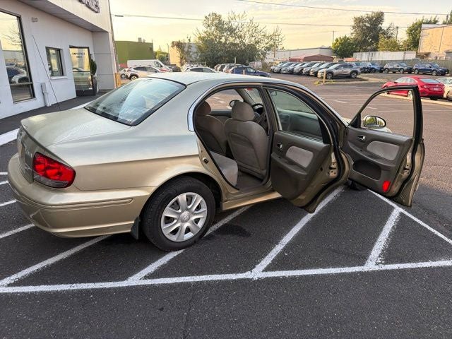 2002 Hyundai Sonata Base
