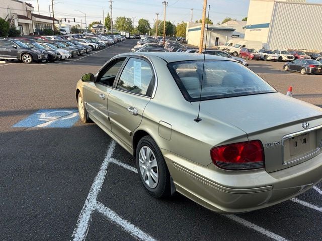 2002 Hyundai Sonata Base