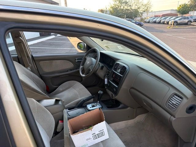 2002 Hyundai Sonata Base