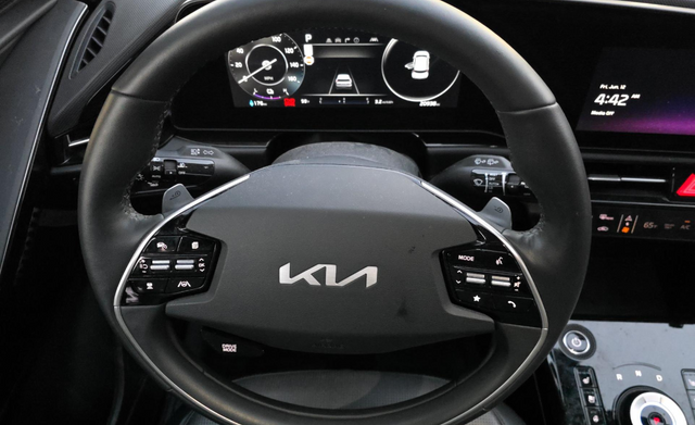 2024 Kia Niro EV Wave