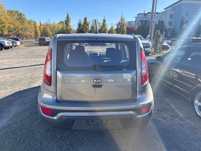2013 Kia Soul Base