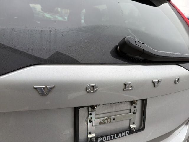 2020 Volvo XC90 T6 Momentum