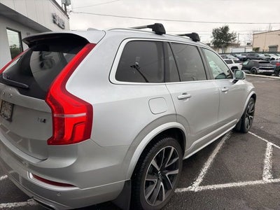 2020 Volvo XC90 T6 Momentum
