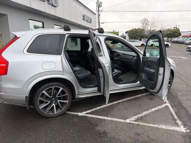2020 Volvo XC90 T6 Momentum