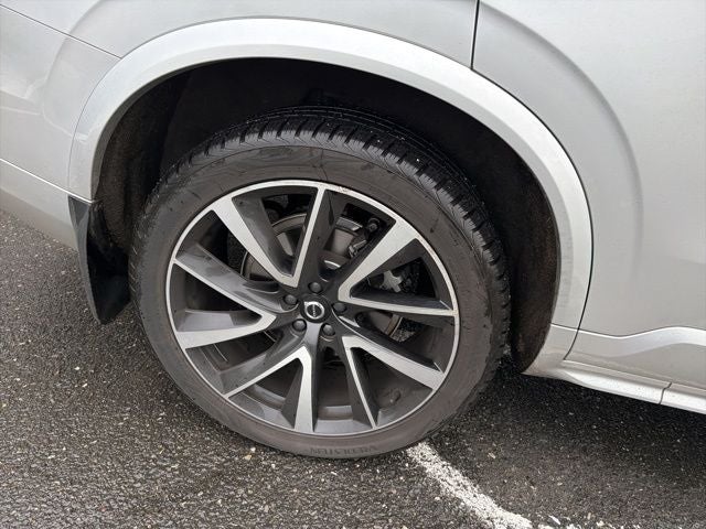 2020 Volvo XC90 T6 Momentum