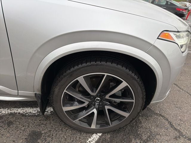 2020 Volvo XC90 T6 Momentum