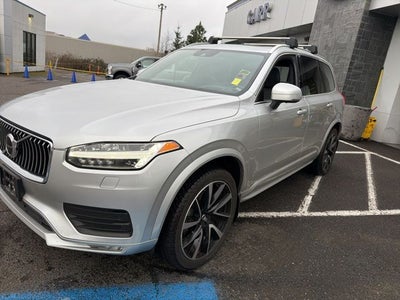 2020 Volvo XC90 T6 Momentum