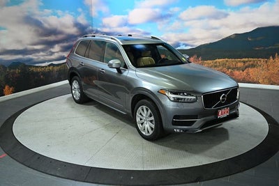 2018 Volvo XC90 T6 Momentum