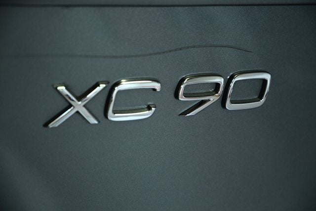 2018 Volvo XC90 T6 Momentum