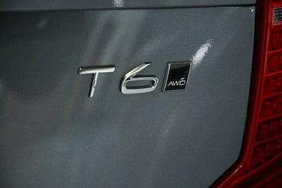 2018 Volvo XC90 T6 Momentum