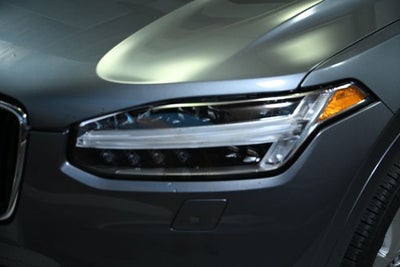 2018 Volvo XC90 T6 Momentum