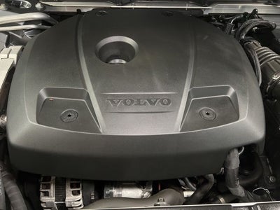 2018 Volvo XC90 T6 Momentum