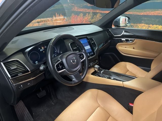 2018 Volvo XC90 T6 Momentum