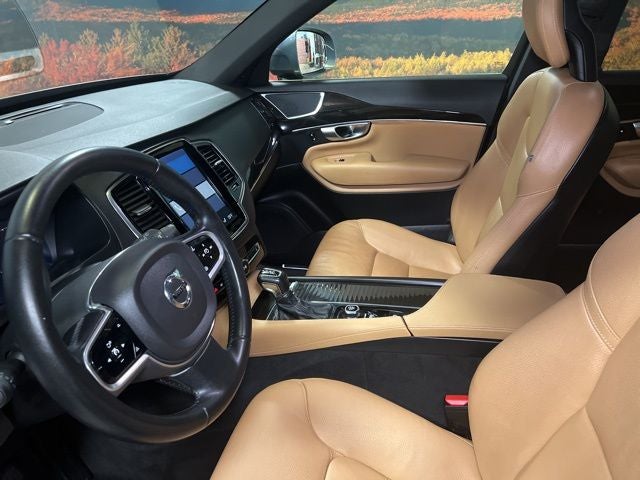 2018 Volvo XC90 T6 Momentum