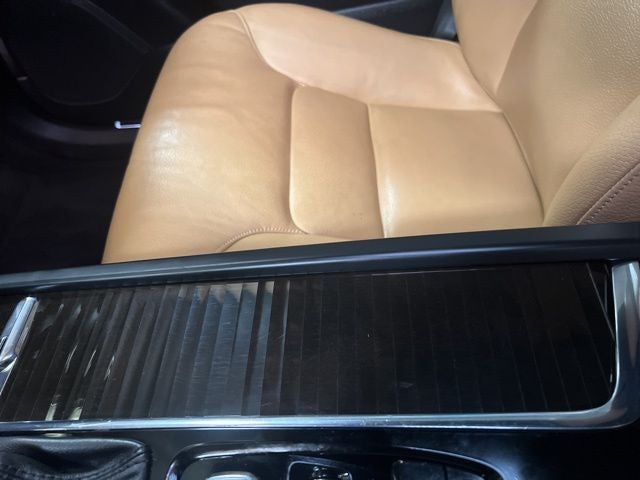 2018 Volvo XC90 T6 Momentum