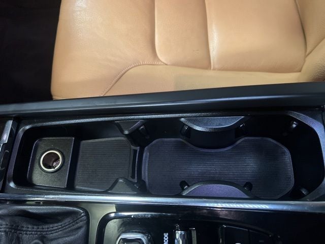 2018 Volvo XC90 T6 Momentum