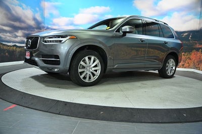 2018 Volvo XC90 T6 Momentum