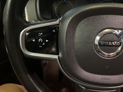 2018 Volvo XC90 T6 Momentum