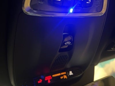 2018 Volvo XC90 T6 Momentum